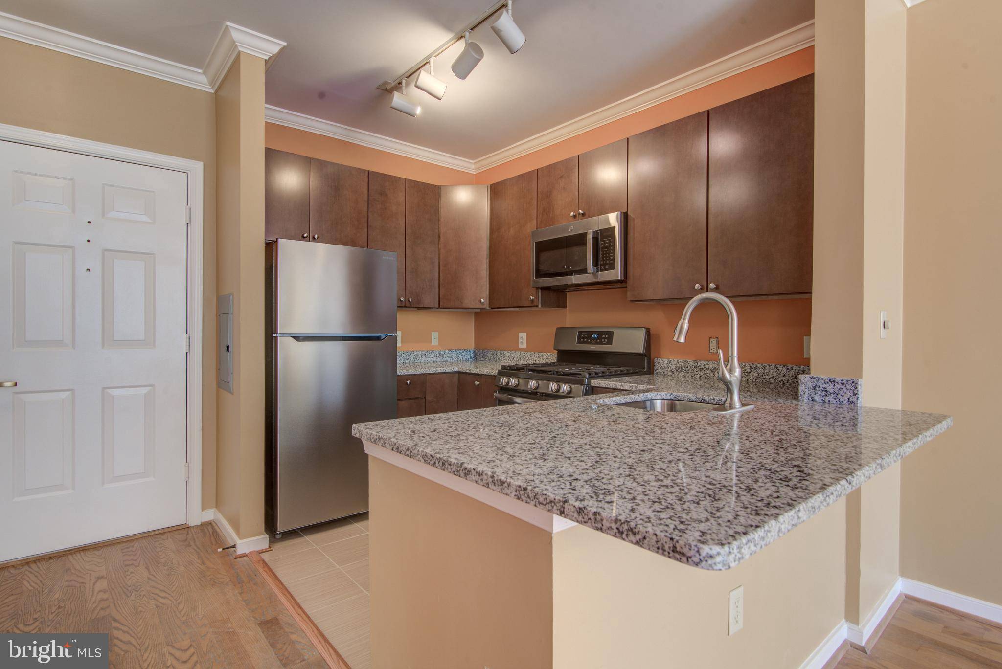 Mclean, VA 22102,1645 INTERNATIONAL DR #311