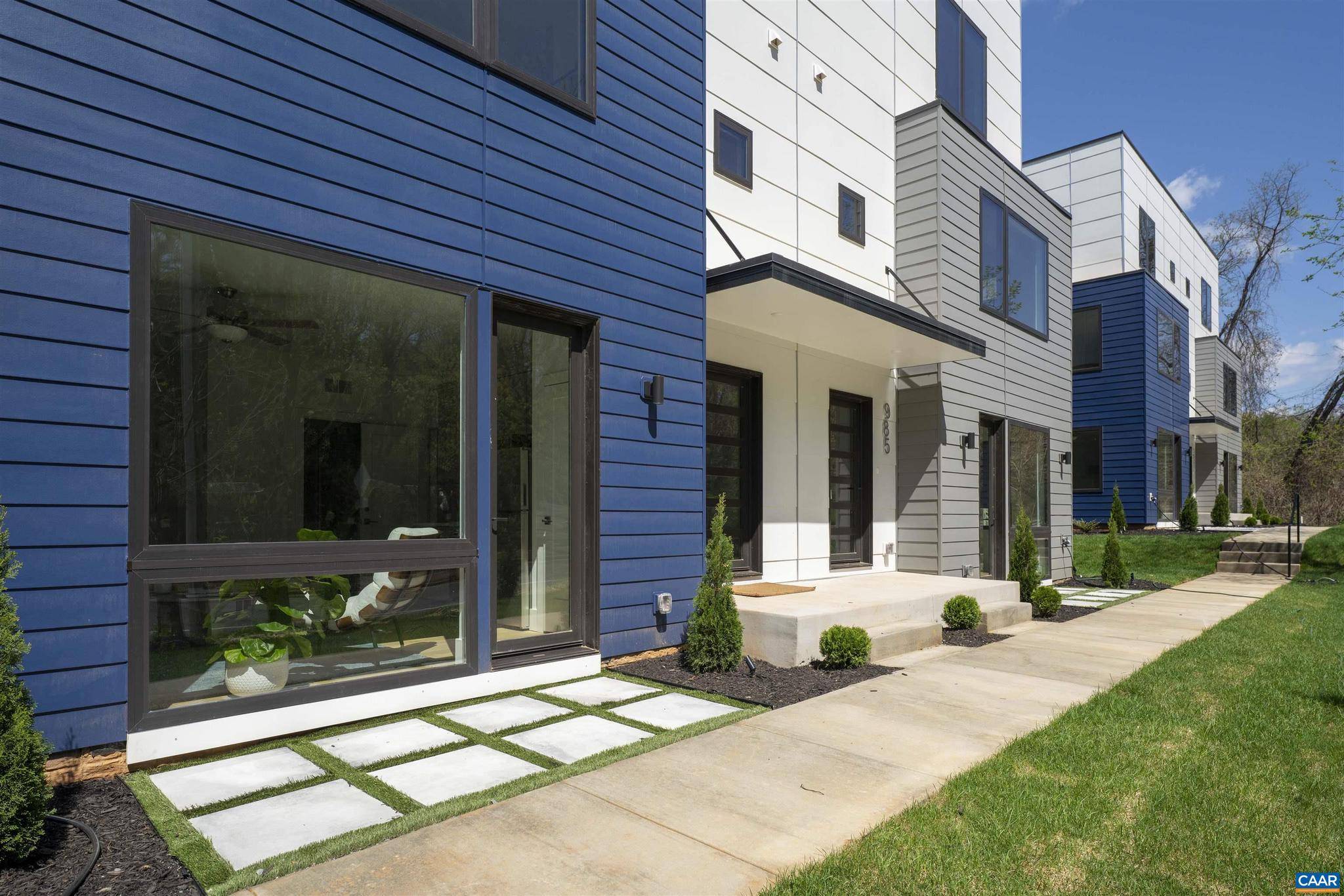 Charlottesville, VA 22902,983 5TH ST SW