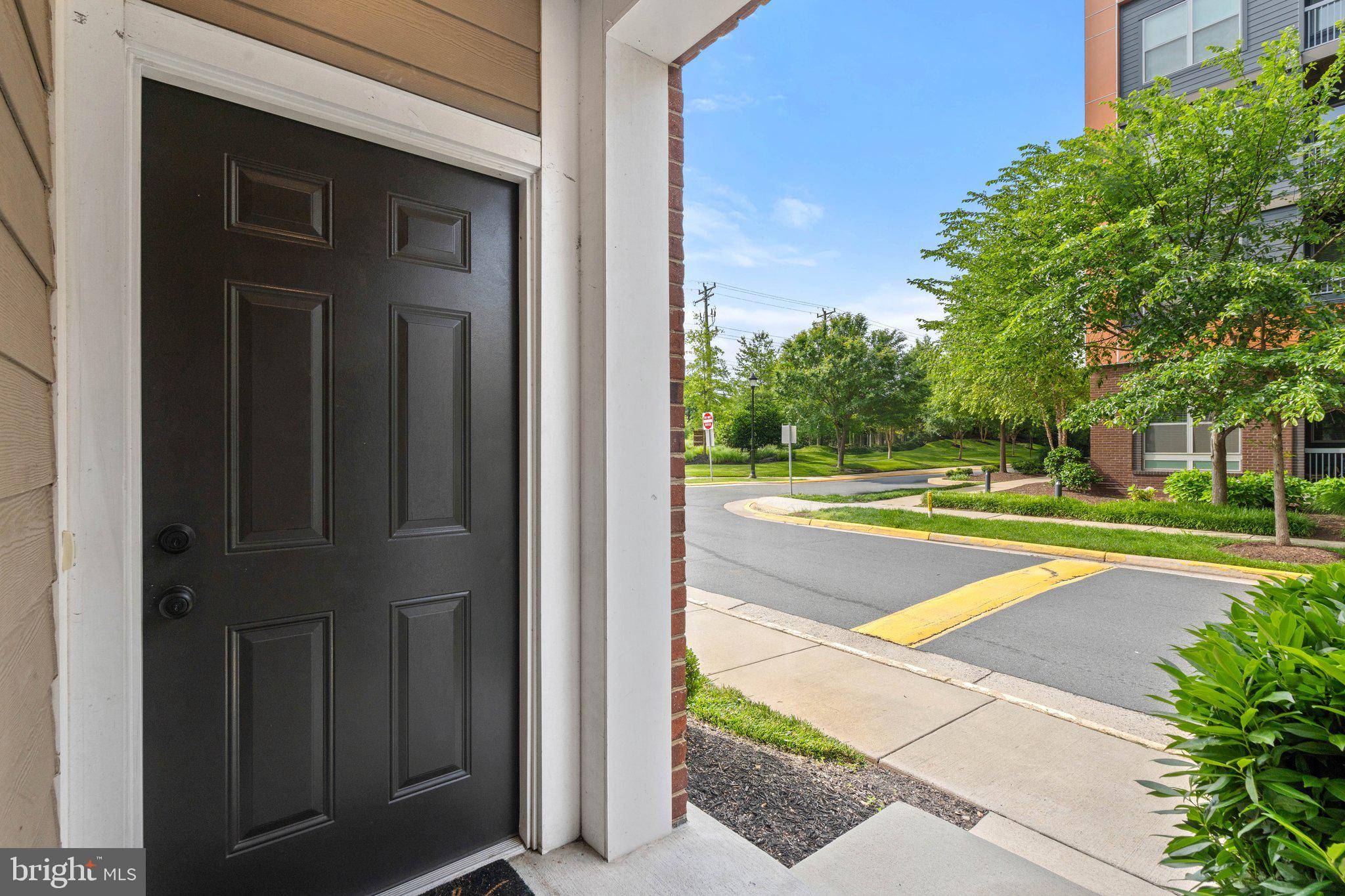 Herndon, VA 20171,13642 ENDEAVOUR DR #20L