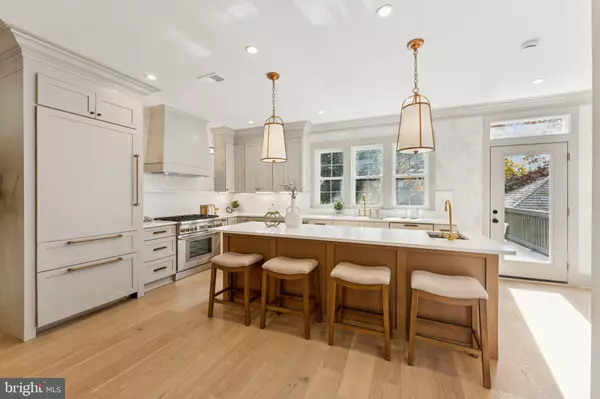 Washington, DC 20015,3216 PATTERSON ST NW