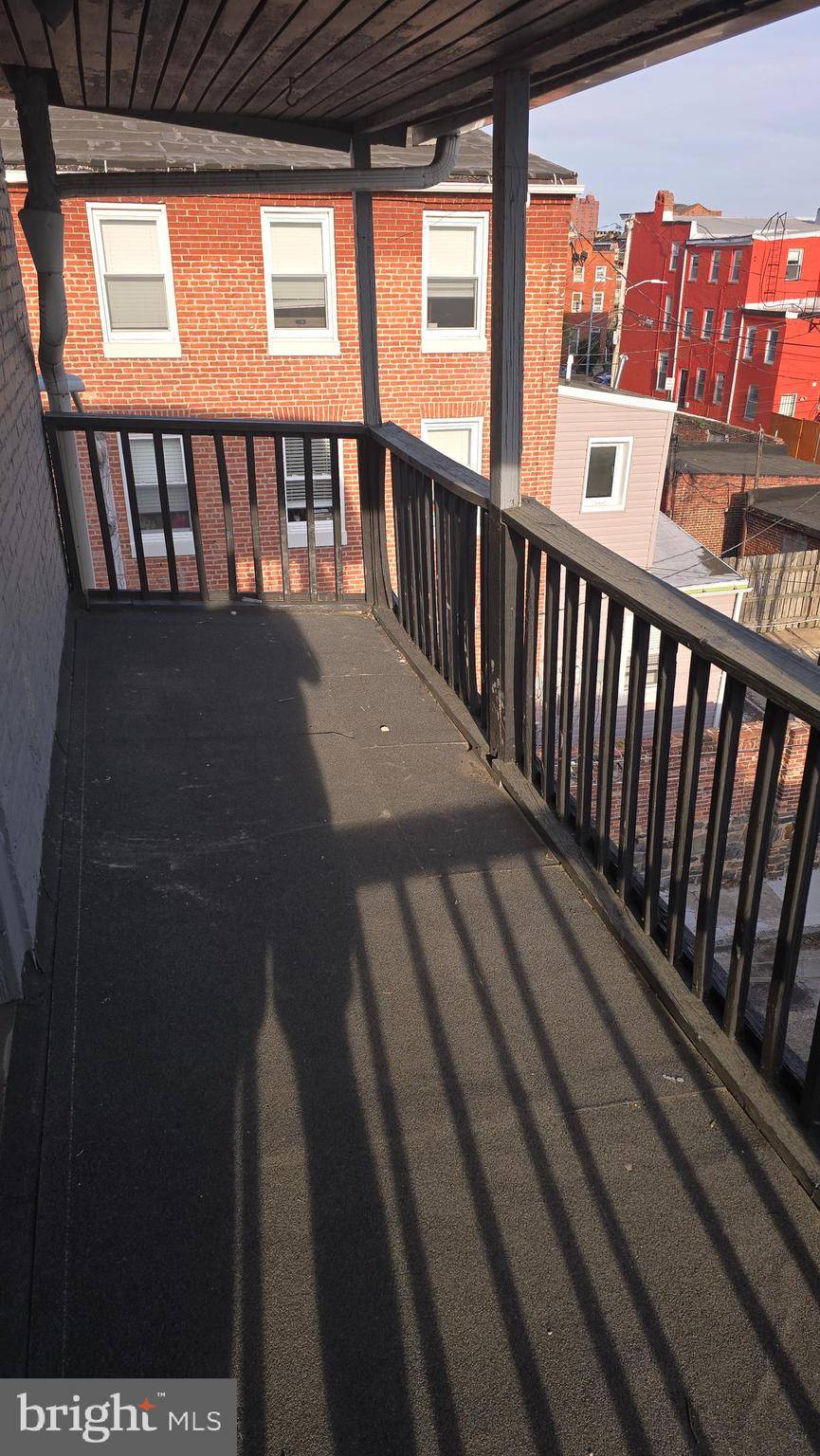 Baltimore, MD 21201,869 HOLLINS ST #3R