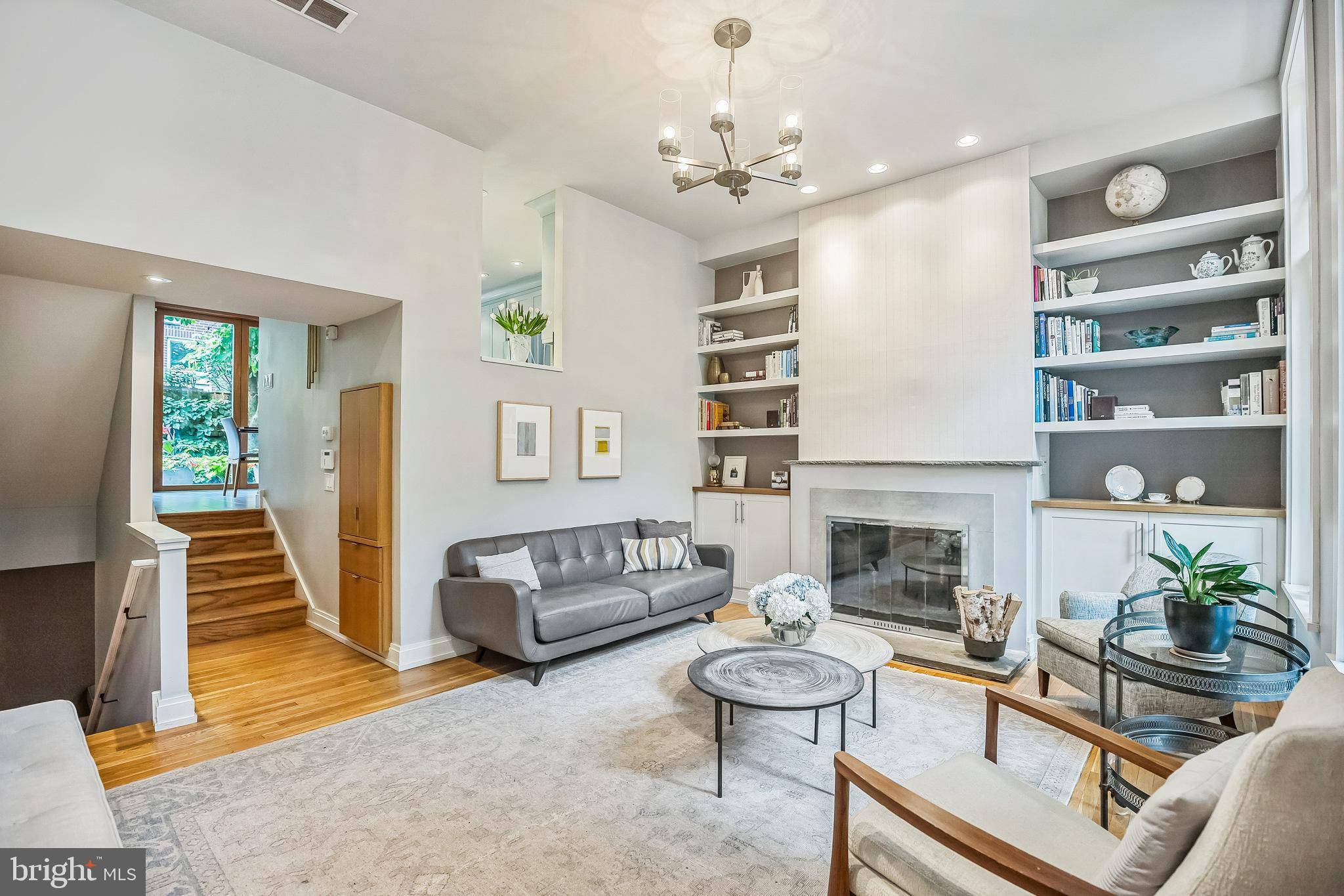 Philadelphia, PA 19106,510 PINE ST