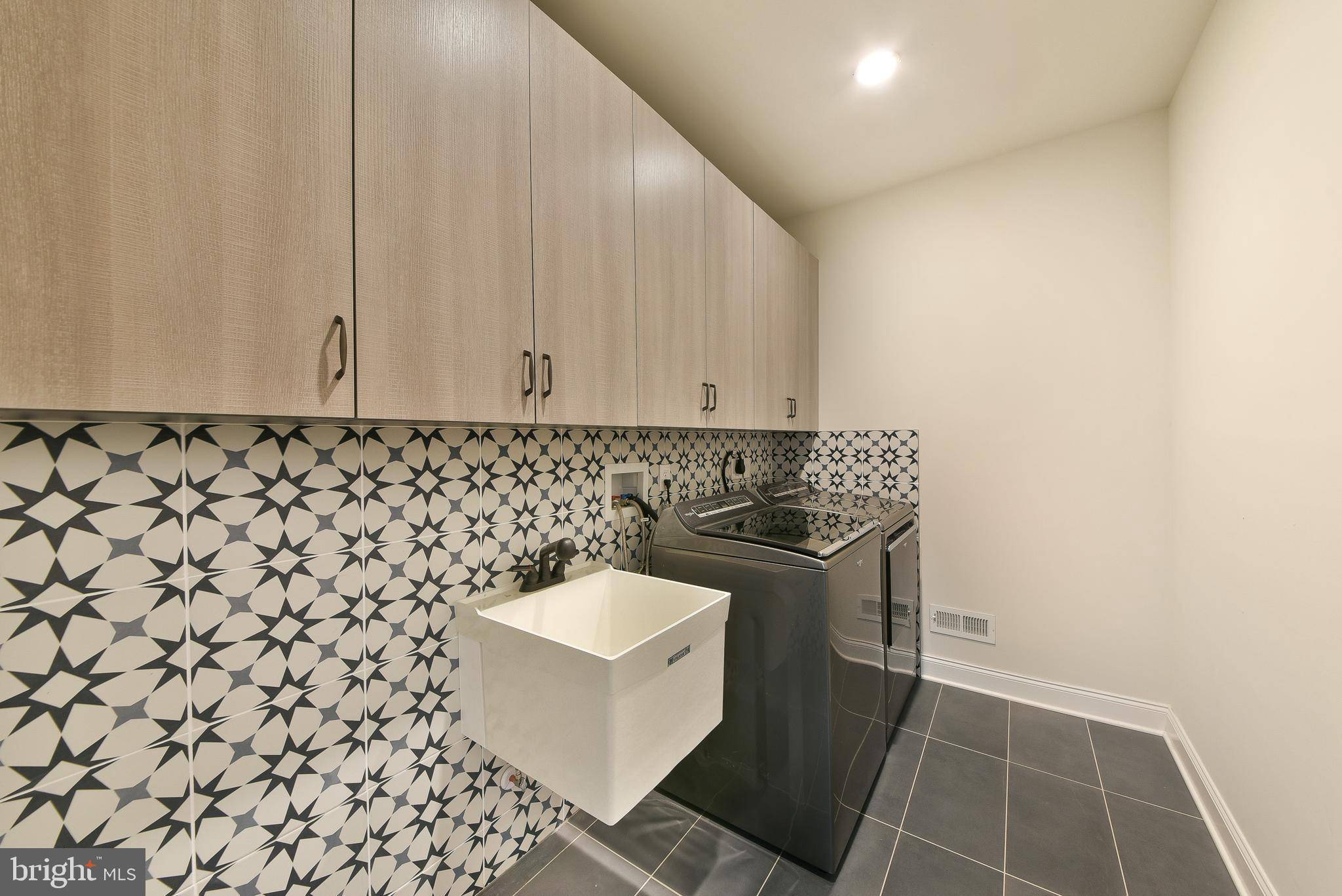 Yardley, PA 19067,45 LAVENDER DR