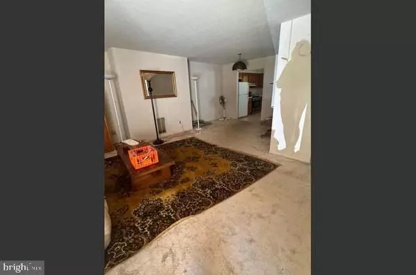 Hamilton, NJ 08690,33 DUNMOOR CT S