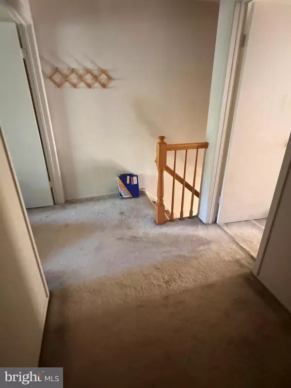 Hamilton, NJ 08690,33 DUNMOOR CT S