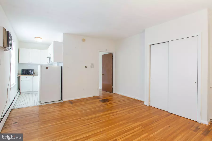 1819 PINE ST #3R, Philadelphia, PA 19103