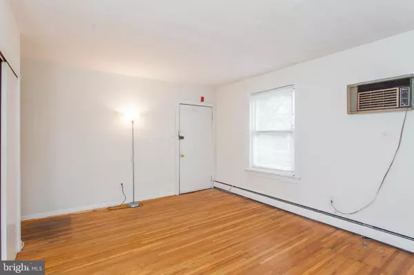 Philadelphia, PA 19103,1819 PINE ST #3R