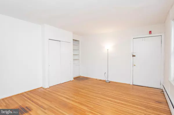 Philadelphia, PA 19103,1819 PINE ST #3R