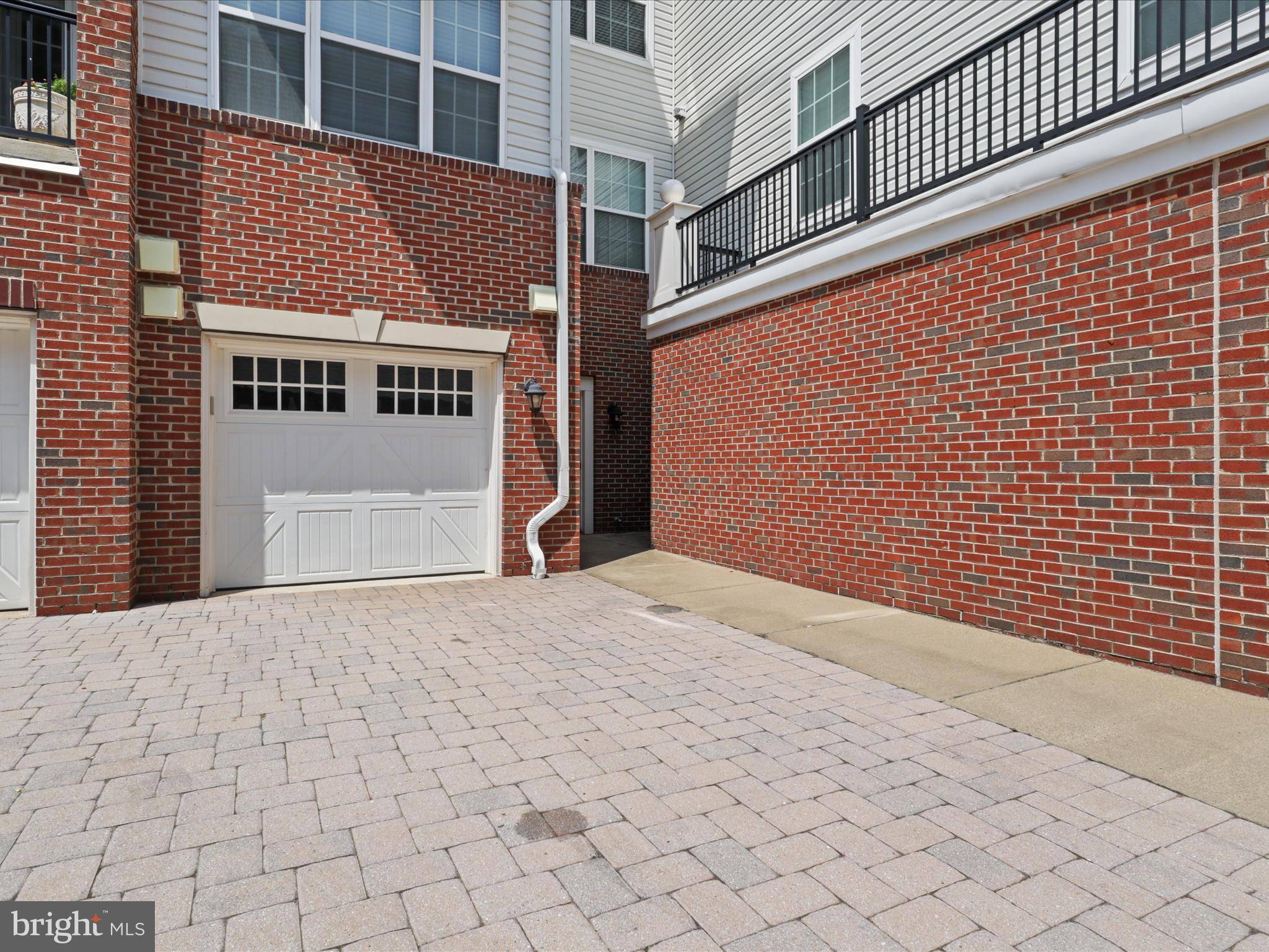 Manassas, VA 20110,9204 CHARLESTON DR #407