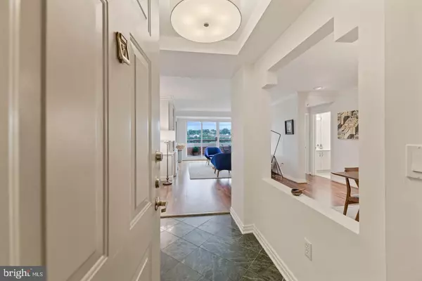 Washington, DC 20037,2301 N ST NW #717