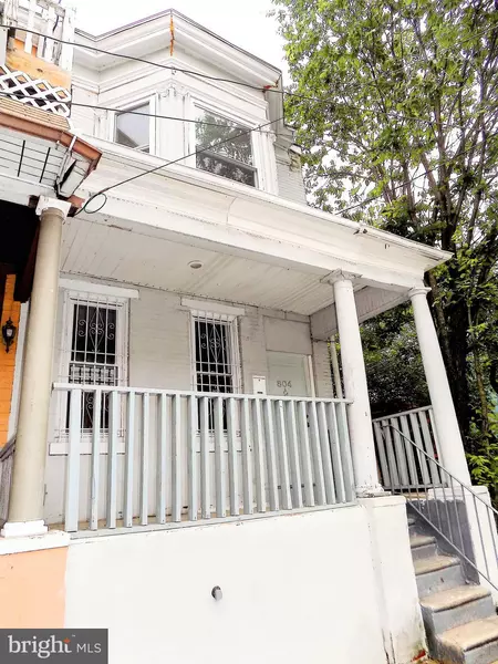 804 N FRONT ST, Camden, NJ 08102