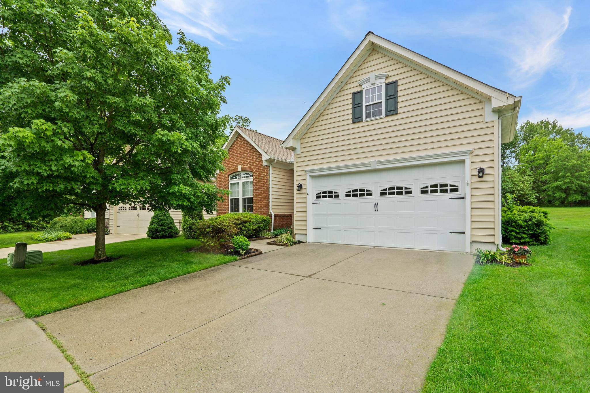 Pemberton, NJ 08068,4 HEARTHSTONE BLVD
