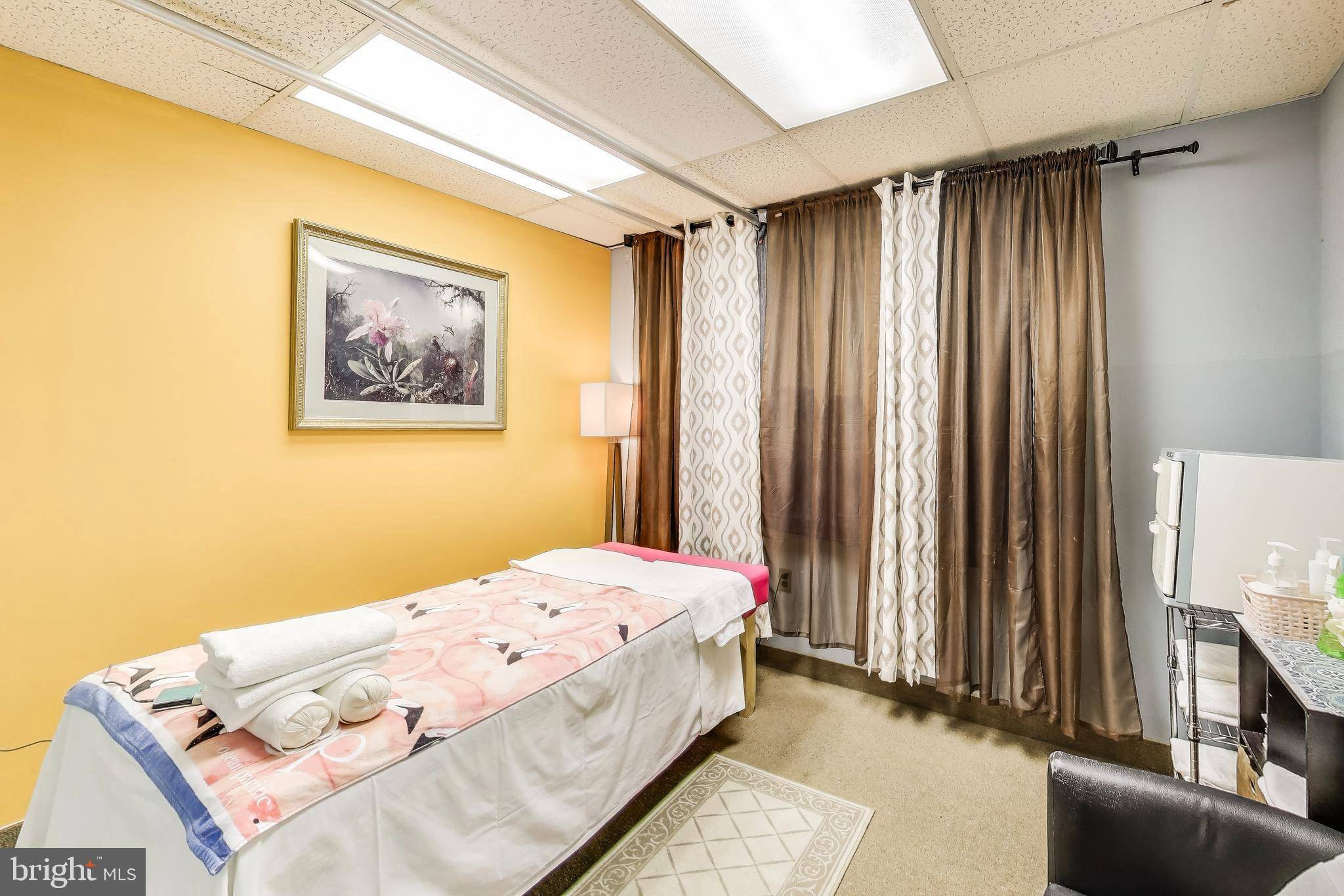 Falls Church, VA 22044,6400-P SEVEN CORNERS PL #1P