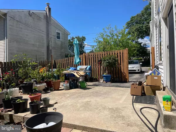 Broomall, PA 19008,333 SUSSEX BLVD