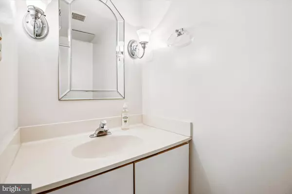 Silver Spring, MD 20906,3330 N LEISURE WORLD BLVD #5-722
