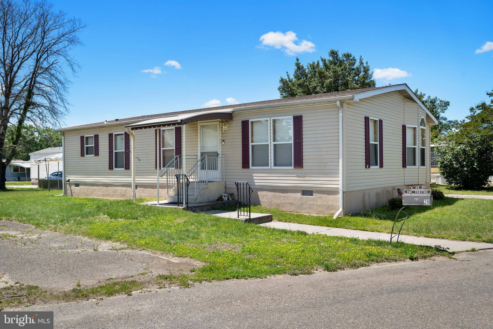 Sicklerville, NJ 08081,29 OAK DR #D