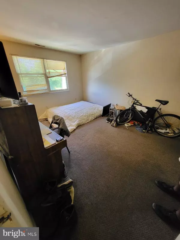 Florence, NJ 08518,6-5 FLORENCE TOLLGATE