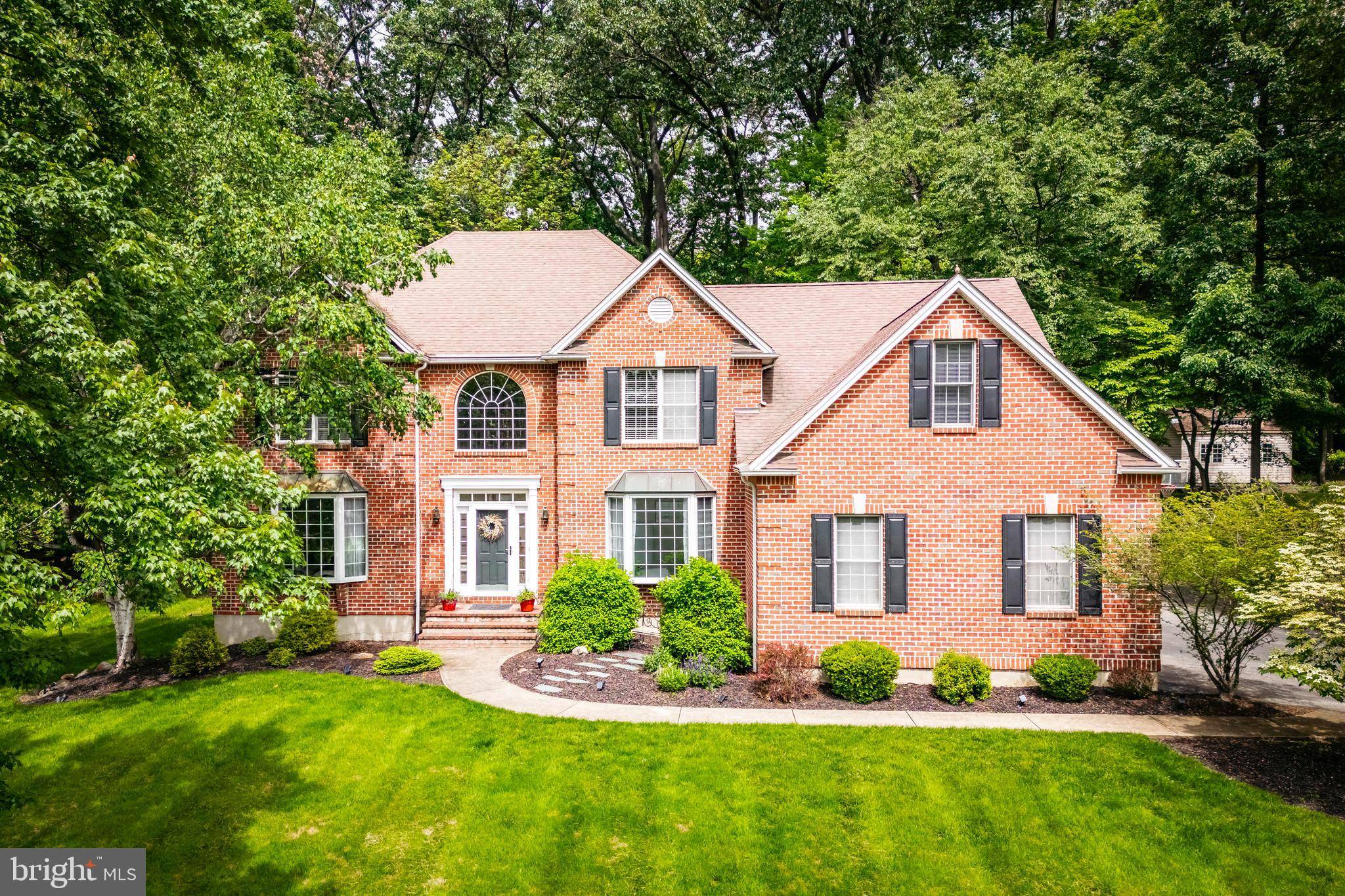 1597 WOODFIELD DR, Bethlehem, PA 18015