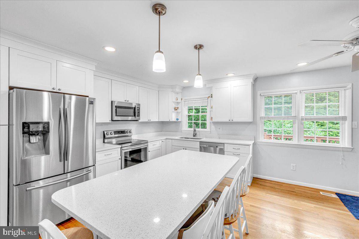 Leesburg, VA 20175,122 BELMONT DR SW