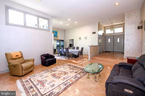 Huntingdon Valley, PA 19006,1760 OAK HILL DR