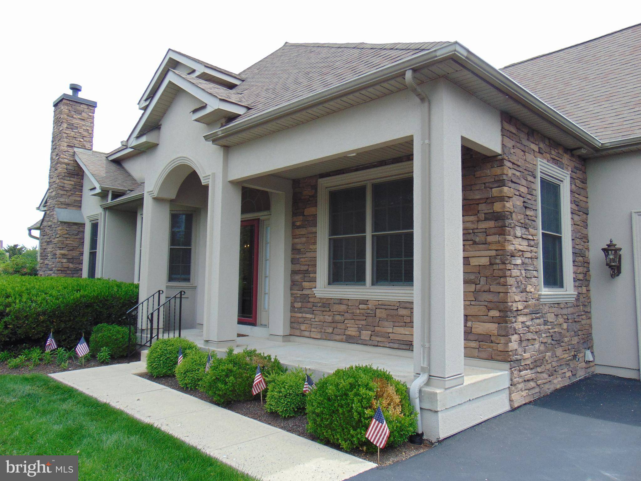 202 COUNTRY CLUB DR, Telford, PA 18969