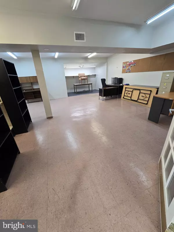 Bristol, PA 19007,329 OTTER ST