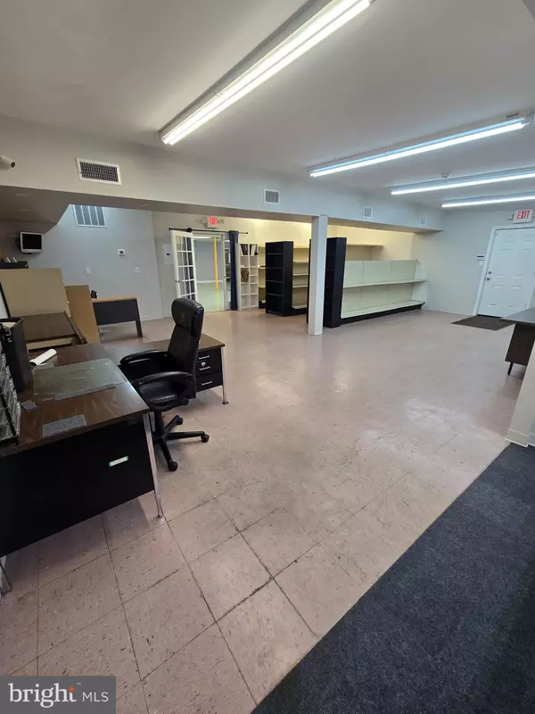 Bristol, PA 19007,329 OTTER ST