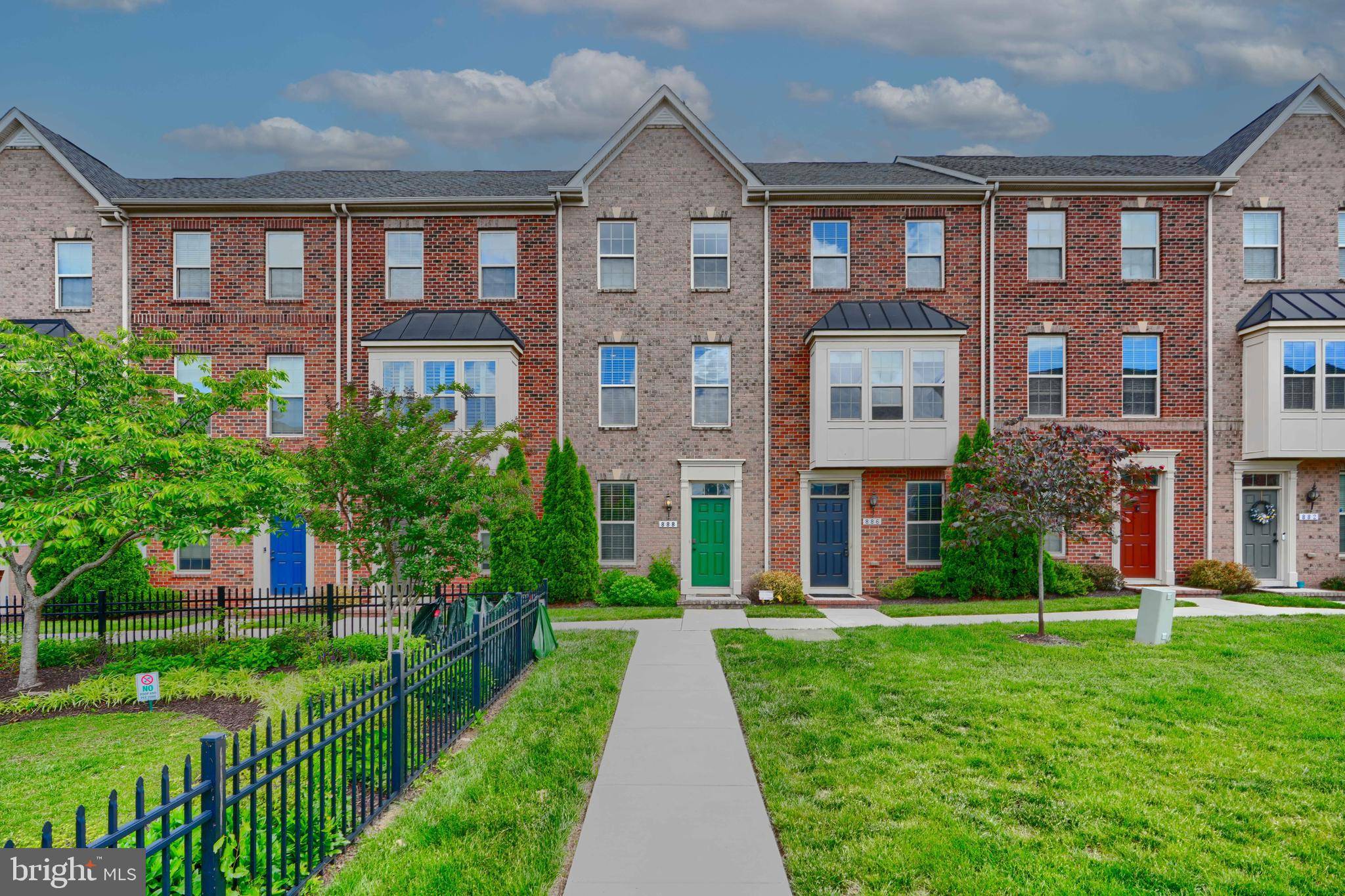 Baltimore, MD 21224,888 S MACON ST