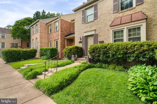 Fairfax, VA 22032,10334 HAMPSHIRE GREEN AVE