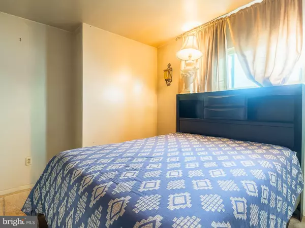 Baltimore, MD 21205,2715 E MADISON ST