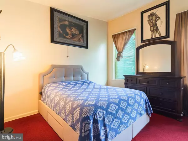 Baltimore, MD 21205,2715 E MADISON ST