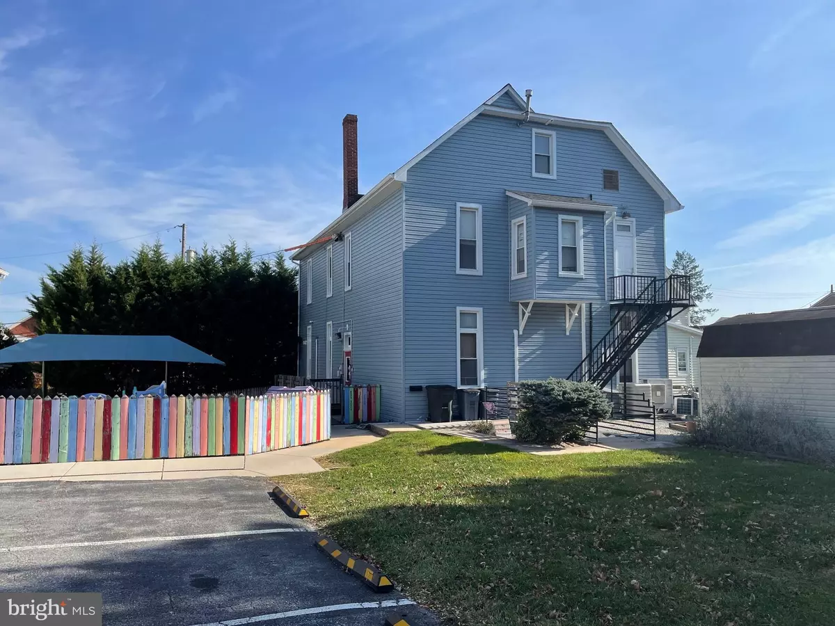 Shrewsbury, PA 17361,6 PARK ST