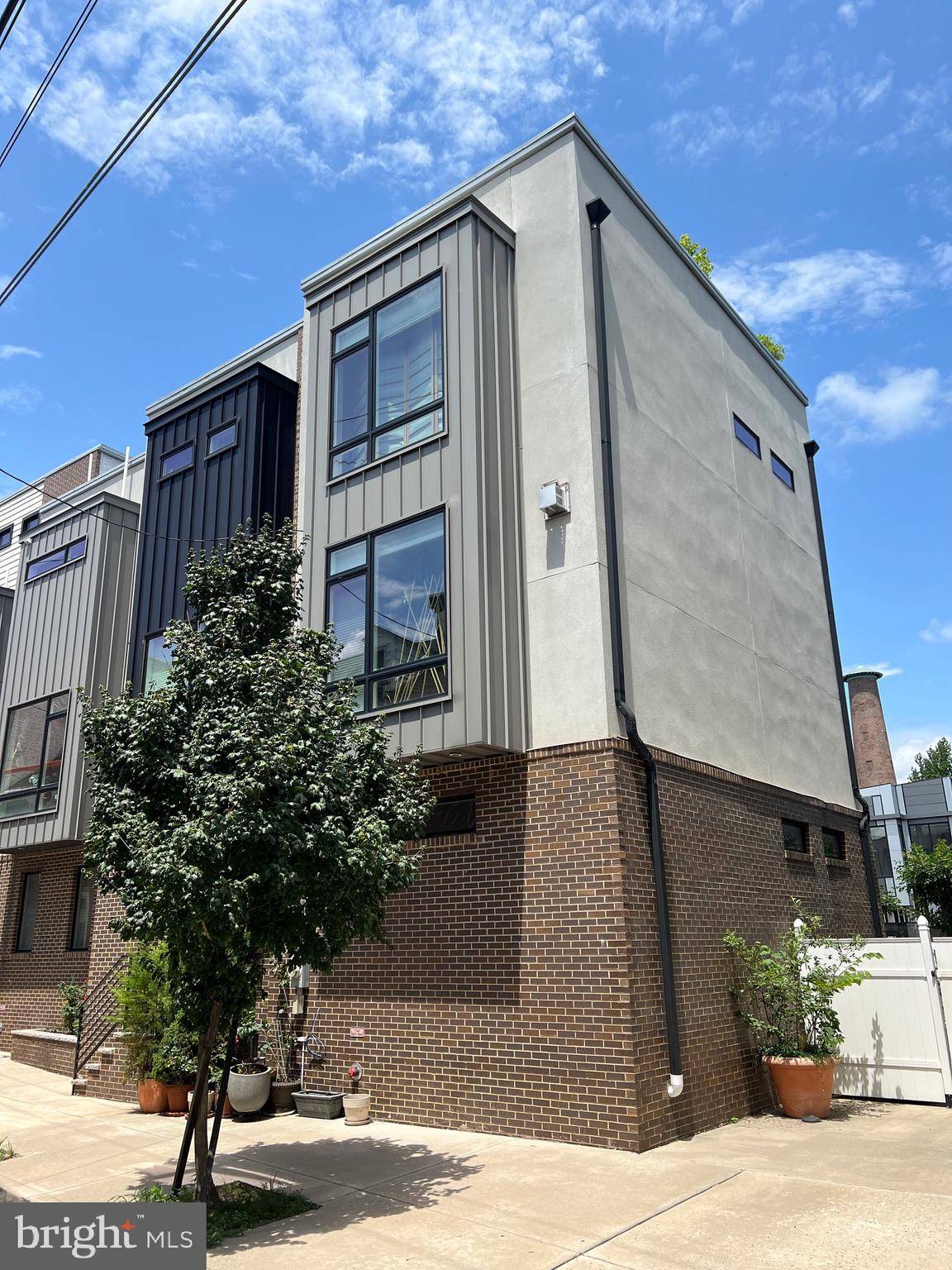 Philadelphia, PA 19147,105 ALTER ST