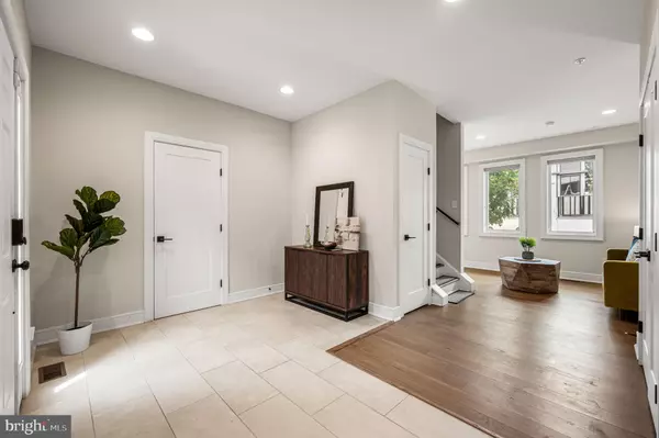 Philadelphia, PA 19147,105 ALTER ST