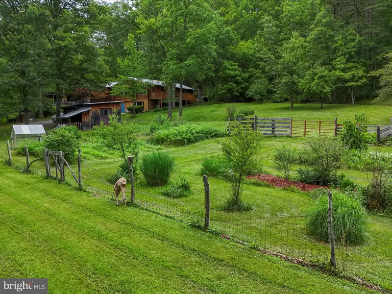 1367 ED ARNOLD RD, Augusta, WV 26704