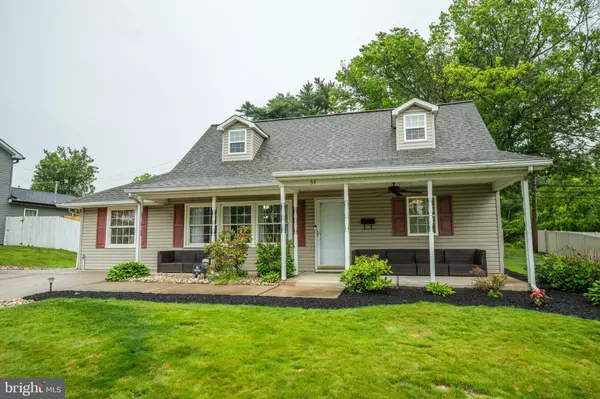 54 CAMELLIA RD,  Levittown,  PA 19057