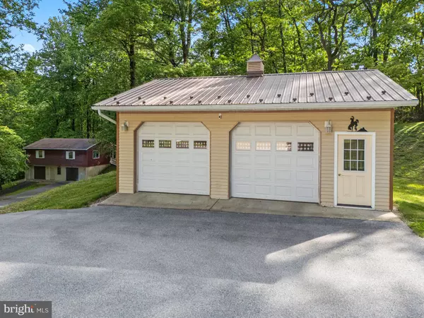 Boyertown, PA 19512,2033 WEISSTOWN RD