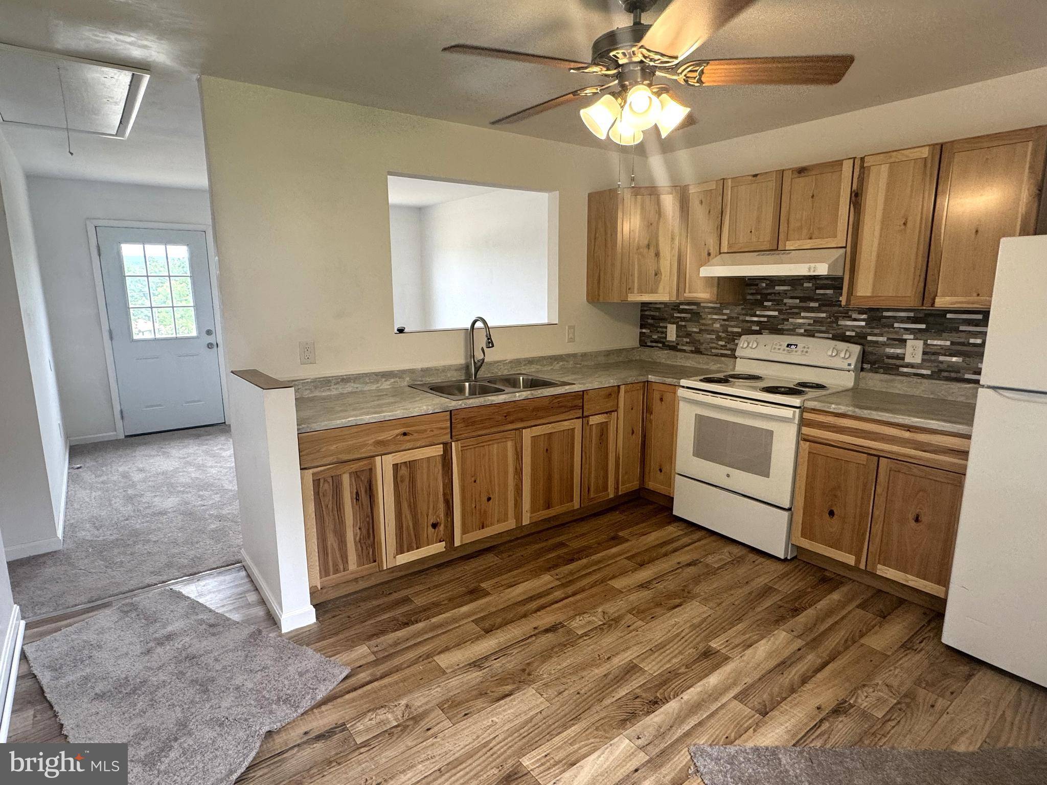 Lewistown, PA 17044,4 FISHER LN