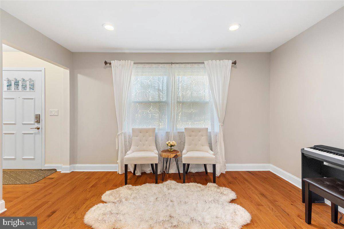 Princeton, NJ 08540,73 ROBERT RD