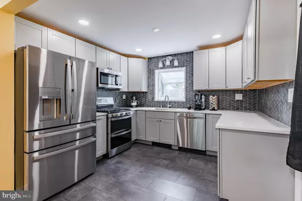 Easton, PA 18045,1230 WHITEHALL AVE