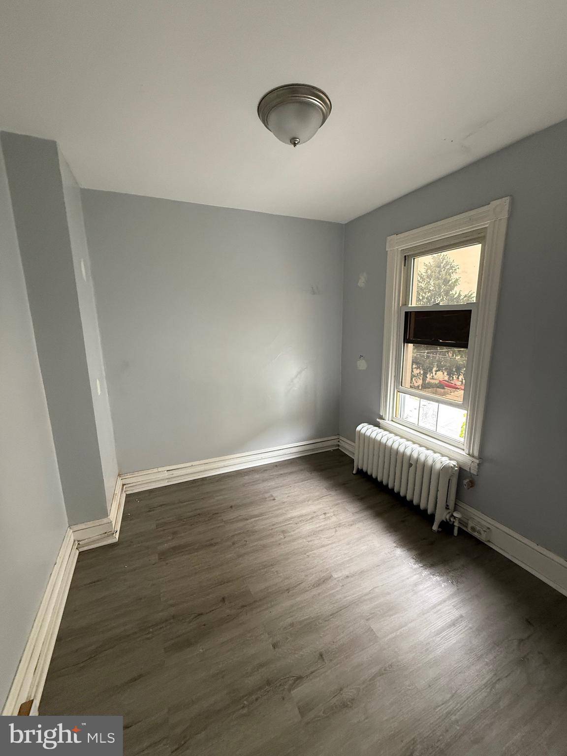 Reading, PA 19606,554 S 16 1/2 ST