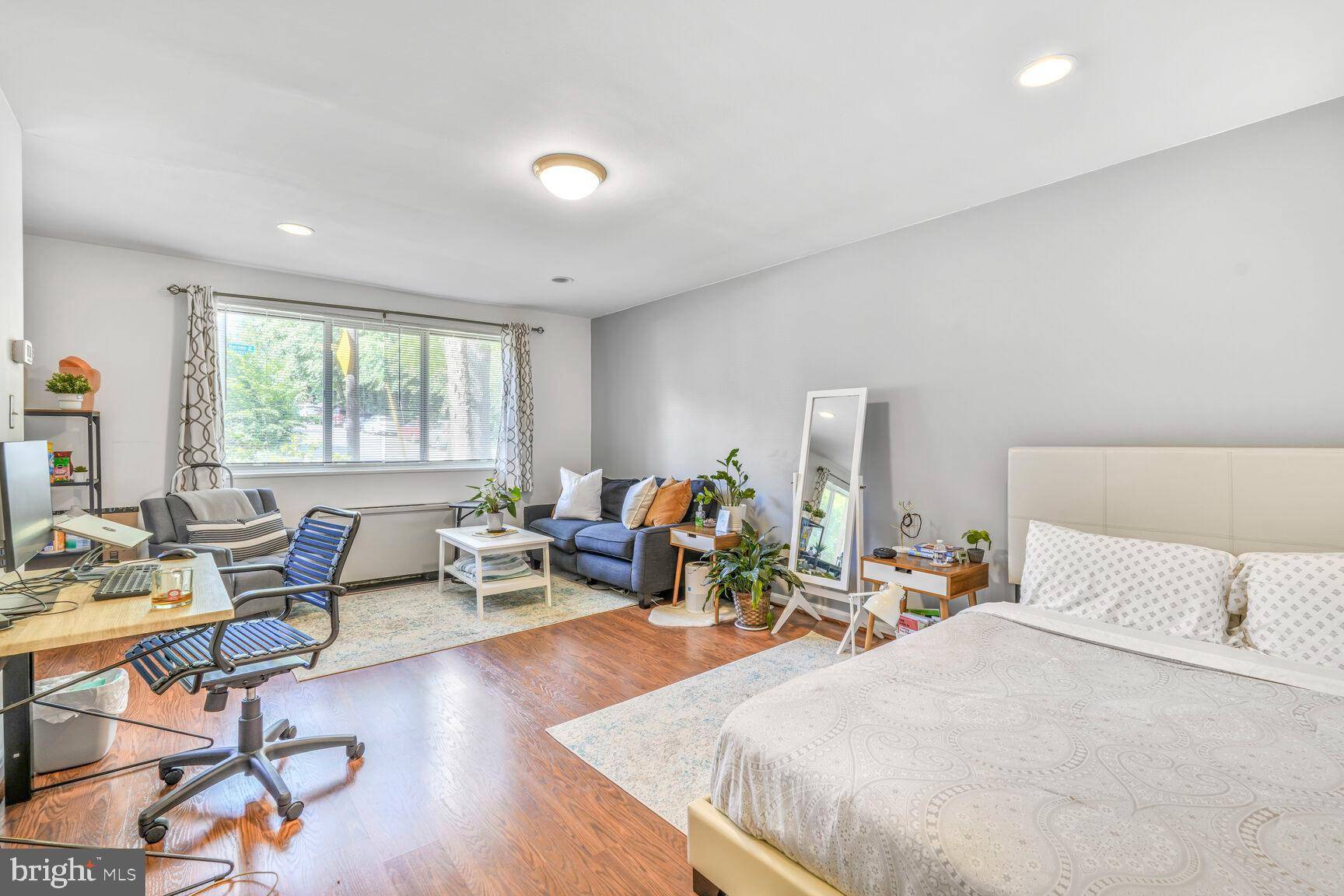 Washington, DC 20008,2710 MACOMB ST NW #202