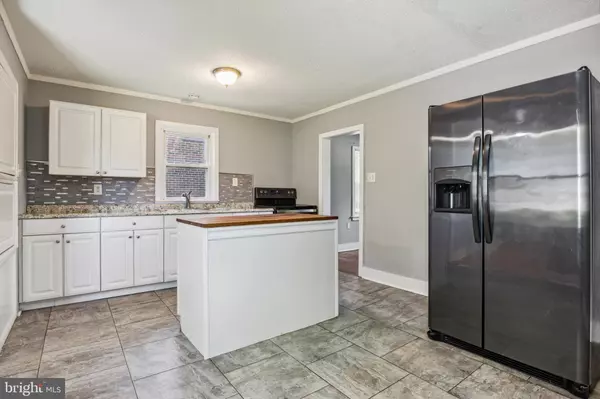 Quarryville, PA 17566,14 W STATE ST