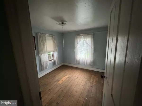 New Providence, PA 17560,15 CINDER RD