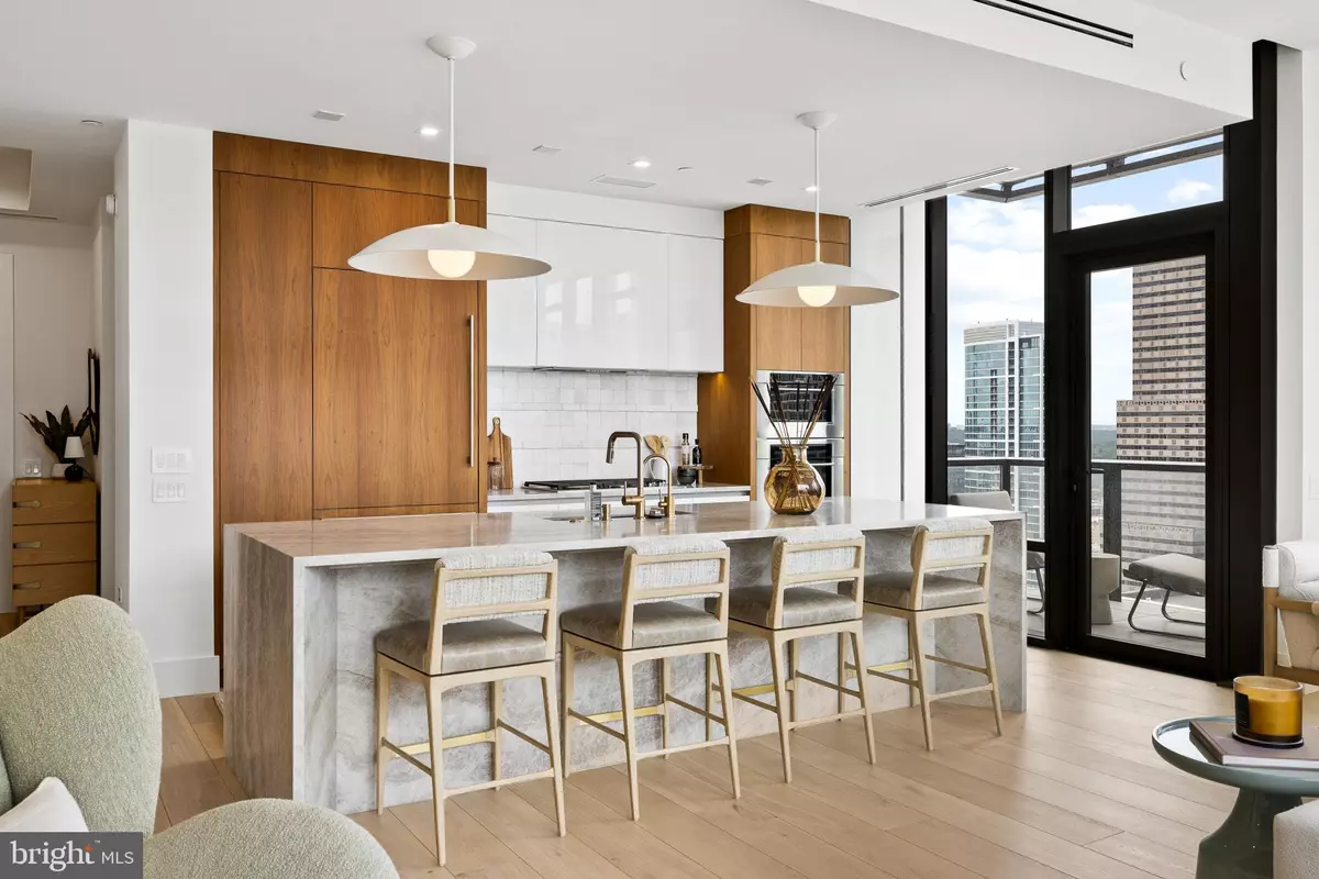 Philadelphia, PA 19103,1911 WALNUT ST #2804