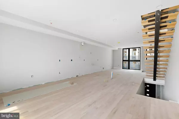 Philadelphia, PA 19130,832 CAMERON ST