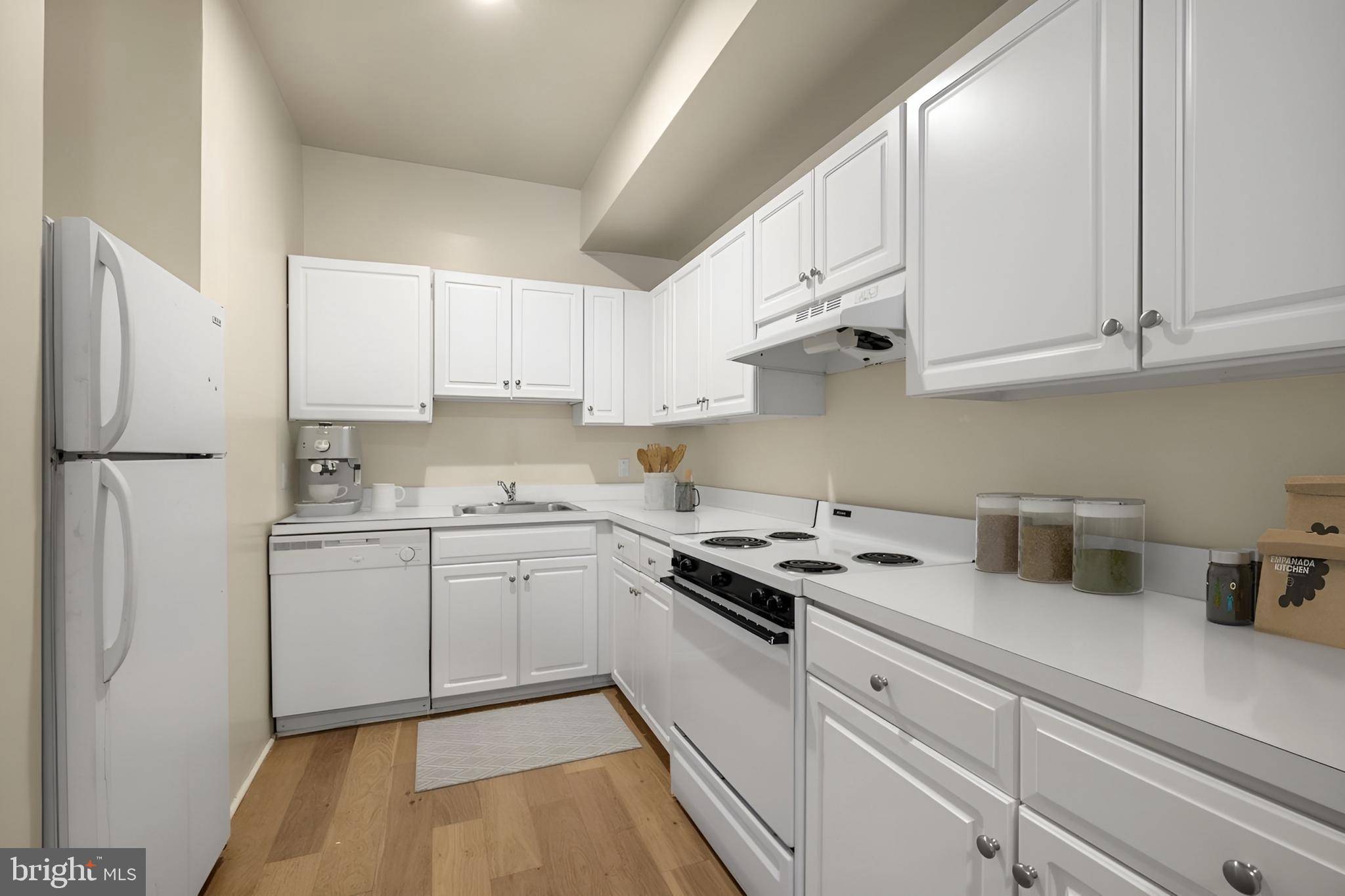Philadelphia, PA 19107,1220-24 SANSOM ST #11N