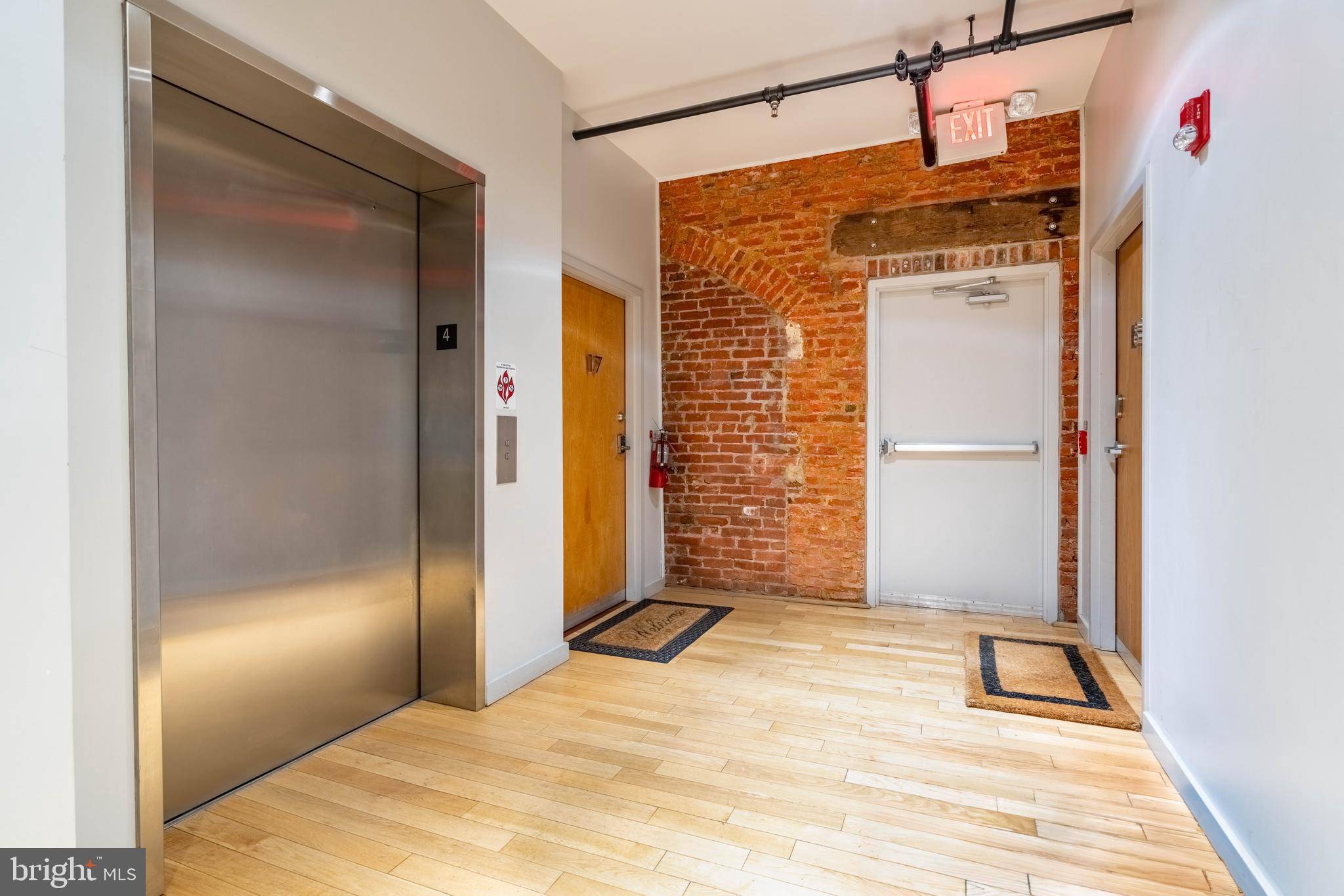 Philadelphia, PA 19106,103-7 CHURCH ST #19