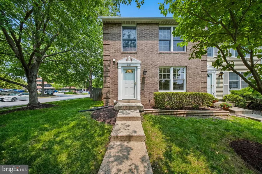 10401 GRAYSTONE CT, Oakton, VA 22124