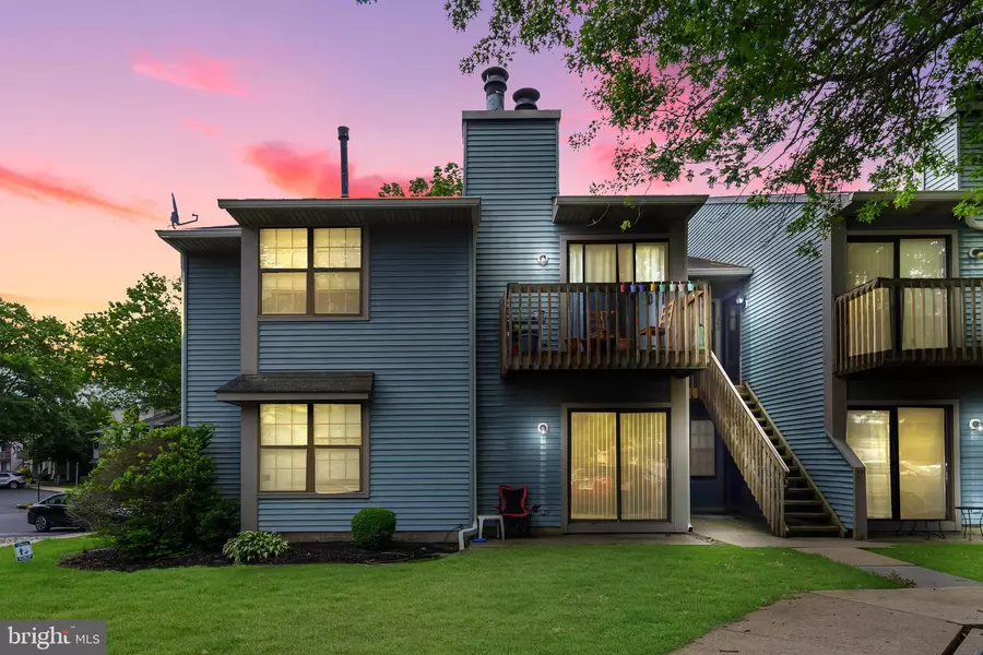 264 BARCLAY CT, West Deptford, NJ 08051